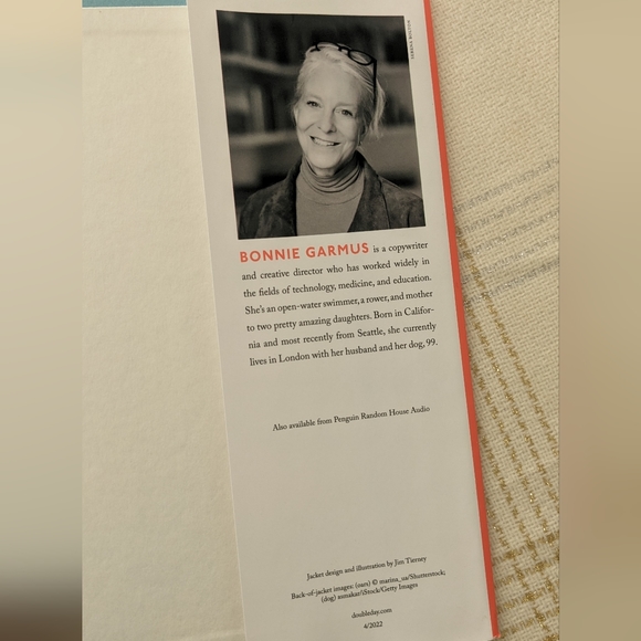 'Lessons in Chemistry' Hard Cover Book by Bonnie Garmus - Picture 7 of 8